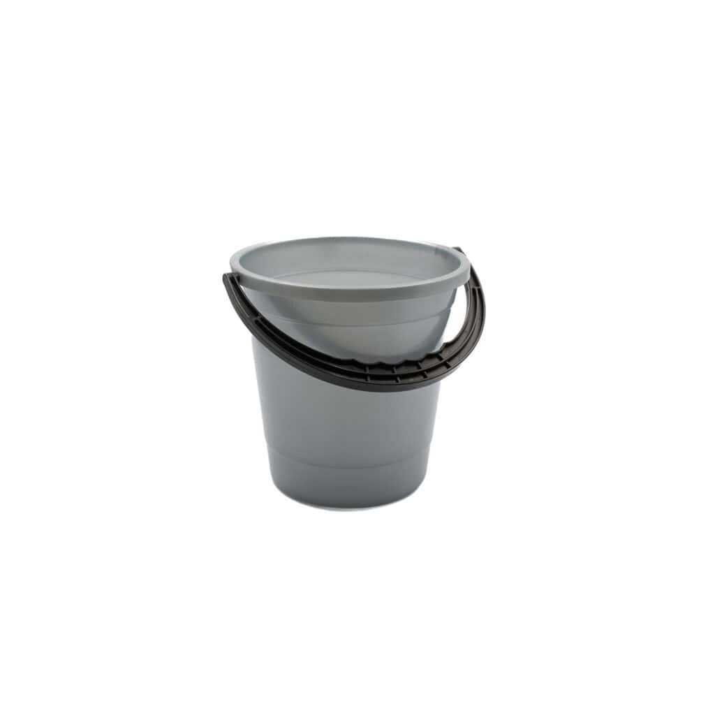 A 5-litre plastic bucket for cleaning and storage. Hard-wearing, light and practical, for household and garden use.