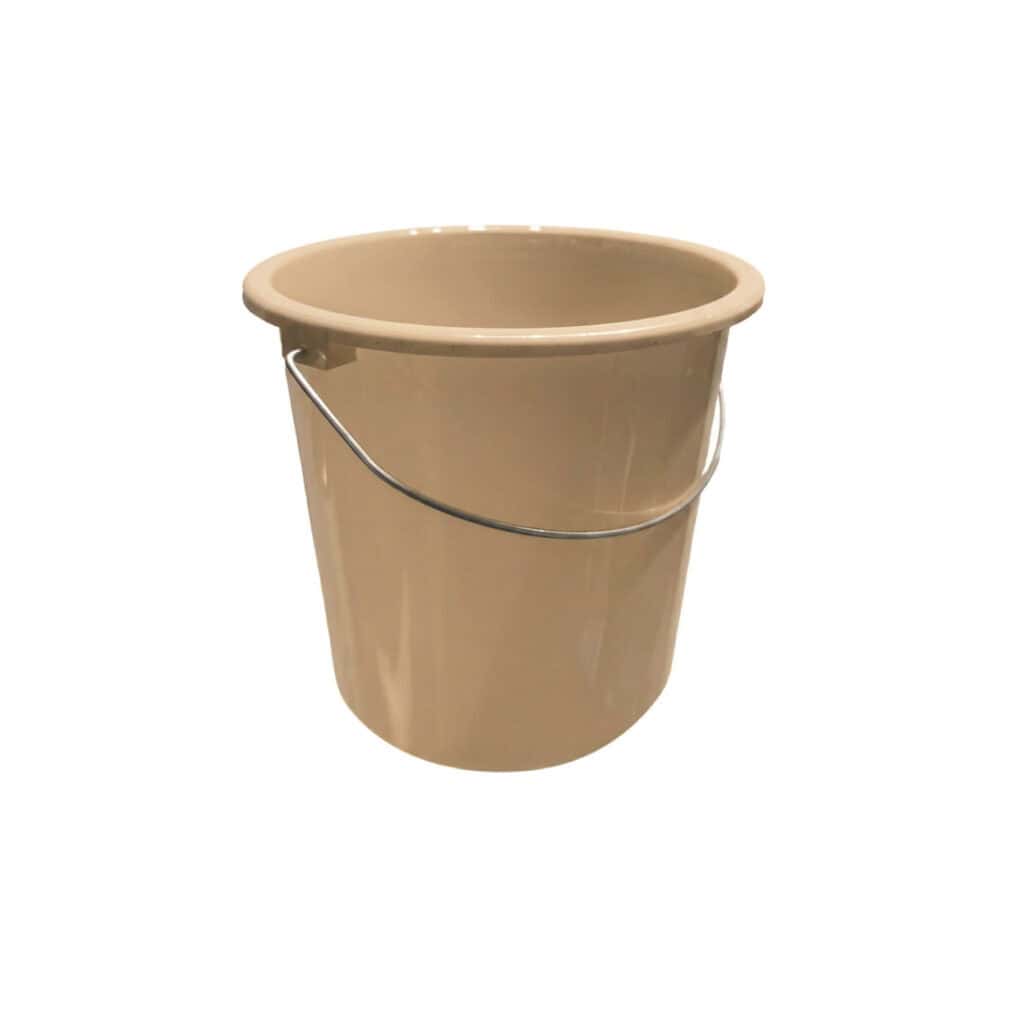 An Ecoline plastic bucket of 10 litres for household and garden work, made from durable material with a metal handle for comfortable use.